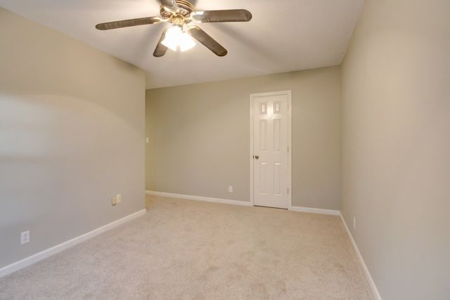 2172 Memorial Dr Apt C3, Clarksville, TN 37043