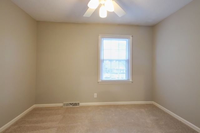 2172 Memorial Dr Apt C3, Clarksville, TN 37043