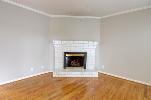 2172 Memorial Dr Apt C3, Clarksville, TN 37043