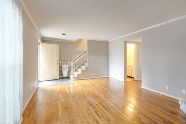 2172 Memorial Dr Apt C3, Clarksville, TN 37043