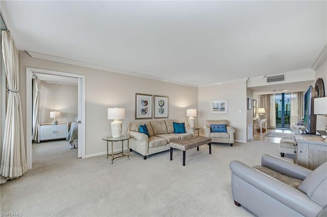 2348 Gulf Shore BLVD N 506, Naples, FL 34103