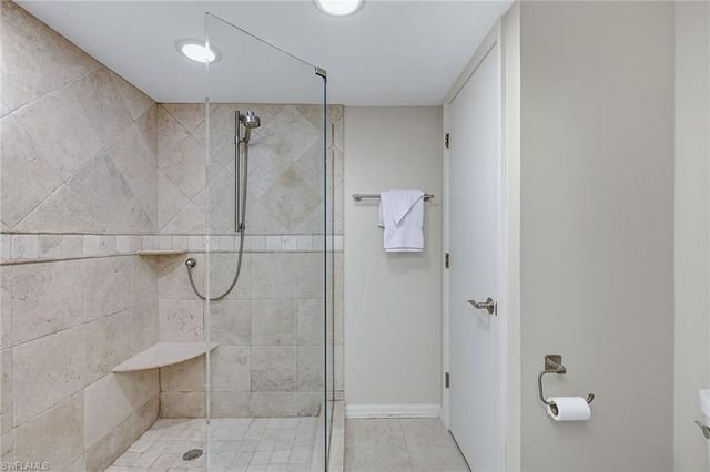 2348 Gulf Shore BLVD N 506, Naples, FL 34103