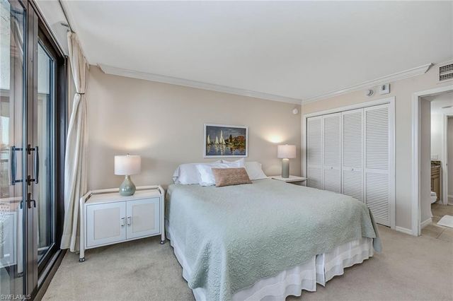 2348 Gulf Shore BLVD N 506, Naples, FL 34103