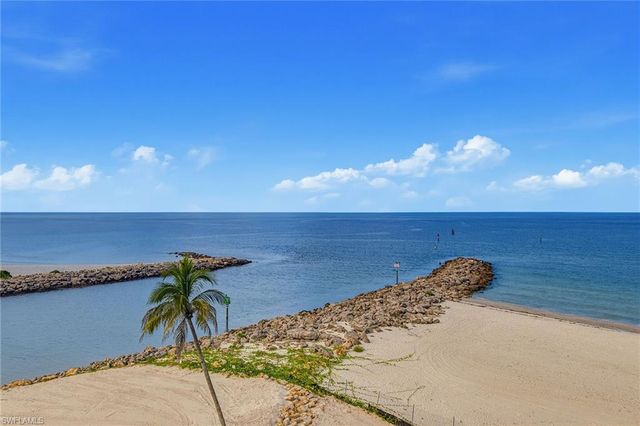 2348 Gulf Shore BLVD N 506, Naples, FL 34103