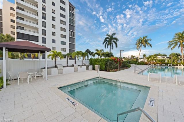 2348 Gulf Shore BLVD N 506, Naples, FL 34103