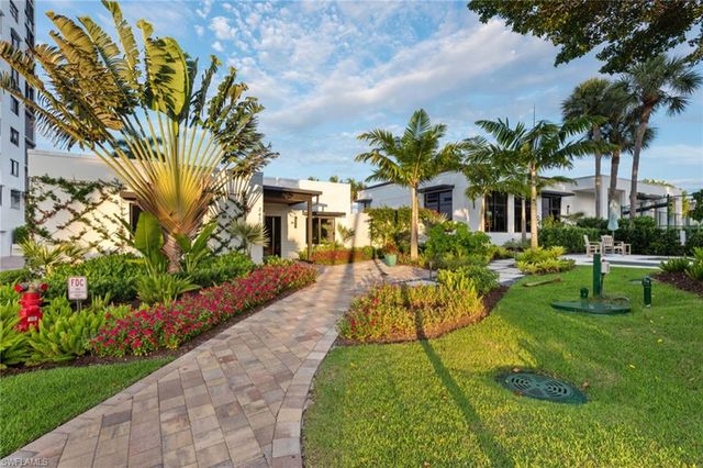 2348 Gulf Shore BLVD N 506, Naples, FL 34103
