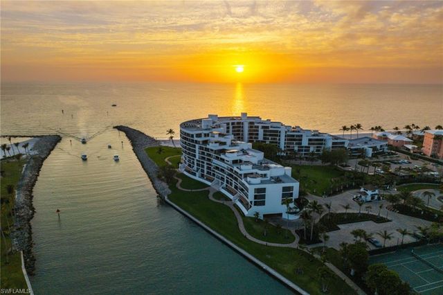 2348 Gulf Shore BLVD N 506, Naples, FL 34103