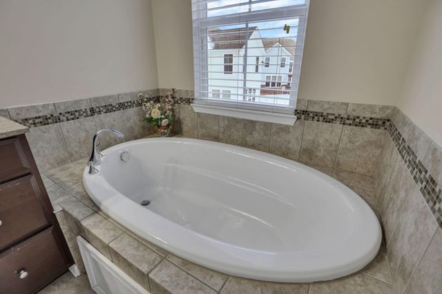 7844 Adare Court, 5, Dublin, OH 43016