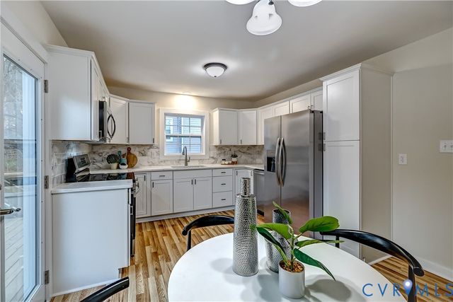 12301 Beaver Point Dr, Midlothian, VA 23112