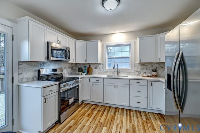 12301 Beaver Point Dr, Midlothian, VA 23112