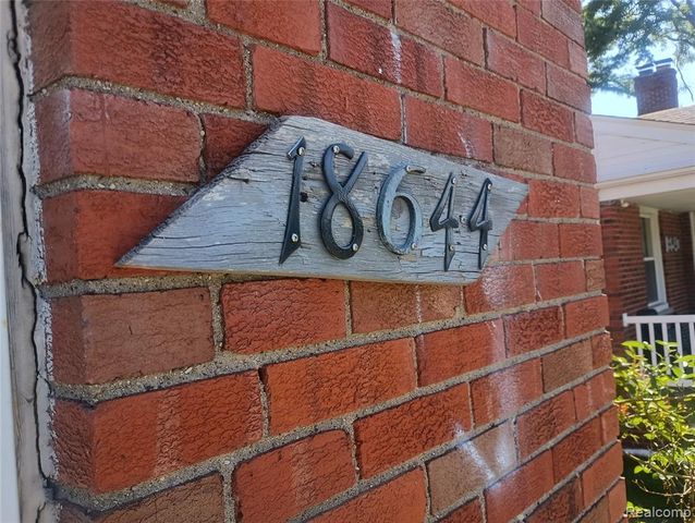 18644 Lesure Street, Detroit, MI 48235