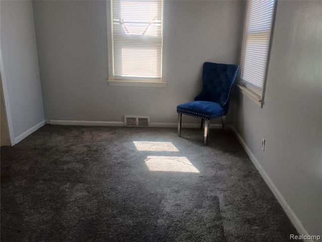 18644 Lesure Street, Detroit, MI 48235