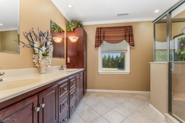 3 EWING DRIVE, Raritan Twp., NJ 08822