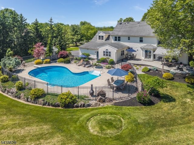 3 EWING DRIVE, Raritan Twp., NJ 08822