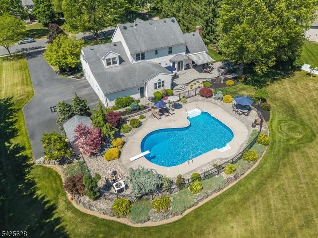 3 EWING DRIVE, Raritan Twp., NJ 08822