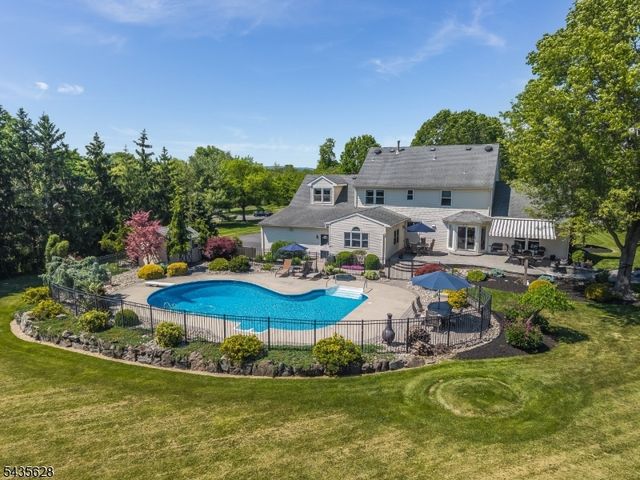 3 EWING DRIVE, Raritan Twp., NJ 08822
