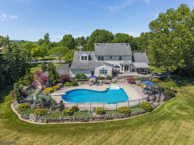 3 EWING DRIVE, Raritan Twp., NJ 08822