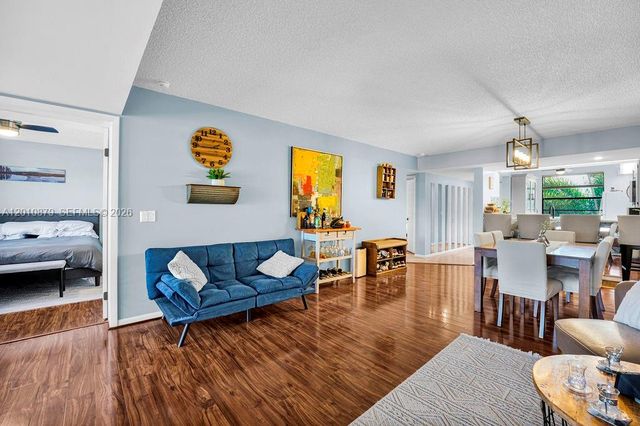6049 Balboa Cir 302, Boca Raton, FL 33433
