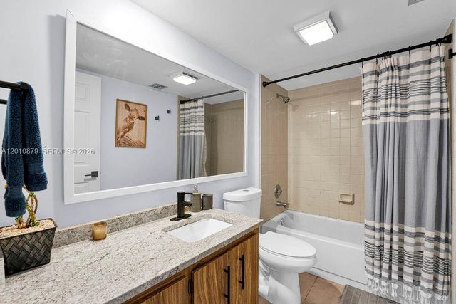 6049 Balboa Cir 302, Boca Raton, FL 33433