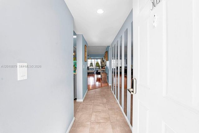 6049 Balboa Cir 302, Boca Raton, FL 33433