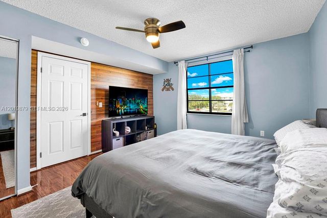 6049 Balboa Cir 302, Boca Raton, FL 33433