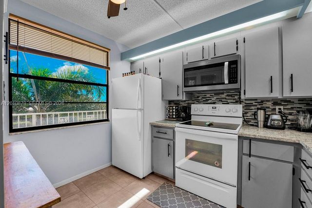 6049 Balboa Cir 302, Boca Raton, FL 33433