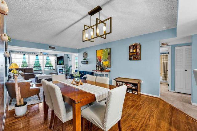 6049 Balboa Cir 302, Boca Raton, FL 33433