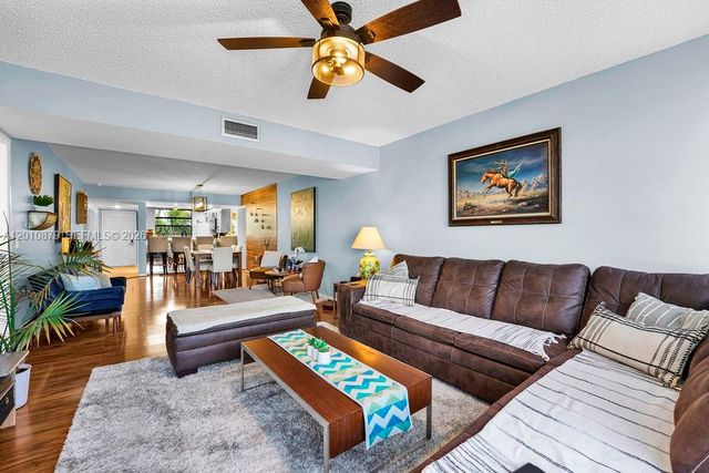 6049 Balboa Cir 302, Boca Raton, FL 33433