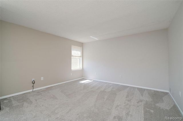 33241 Fargo Street 67, Livonia, MI 48152