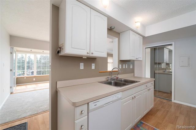 33241 Fargo Street 67, Livonia, MI 48152