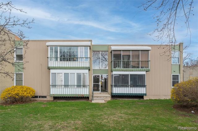 33241 Fargo Street 67, Livonia, MI 48152