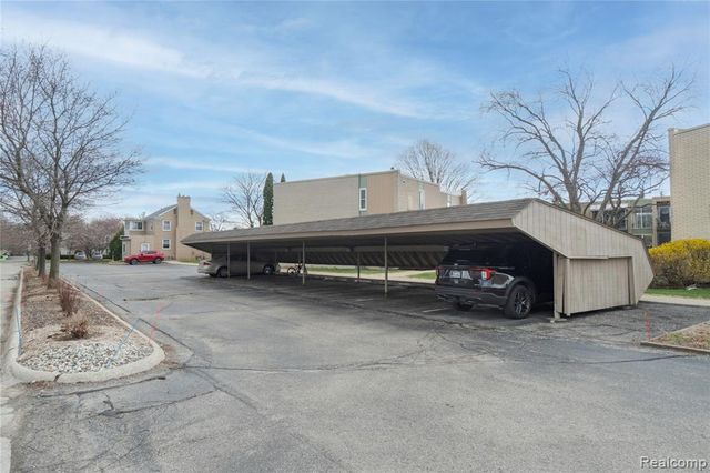 33241 Fargo Street 67, Livonia, MI 48152