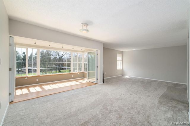 33241 Fargo Street 67, Livonia, MI 48152