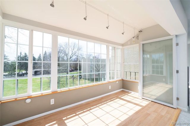 33241 Fargo Street 67, Livonia, MI 48152