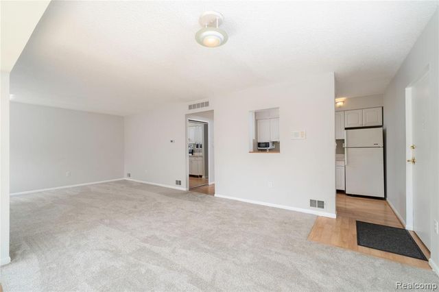 33241 Fargo Street 67, Livonia, MI 48152