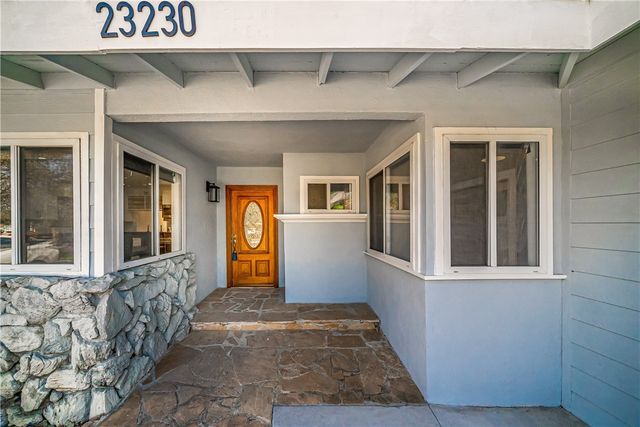 23230 Ladrillo, Woodland Hills, CA 91367