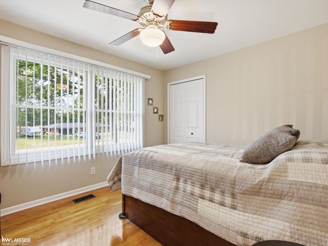6185 Golfview Drive, Burton, MI 48509