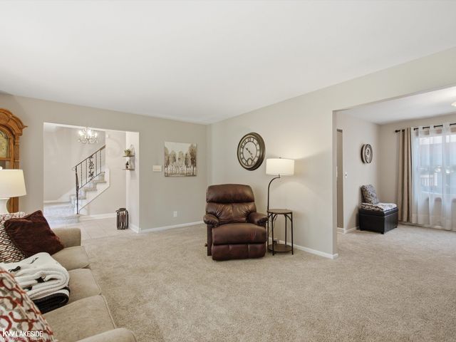 6185 Golfview Drive, Burton, MI 48509