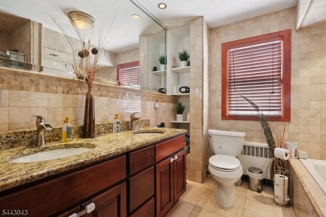 237 Sherwood Ave, Paterson City, NJ 07502