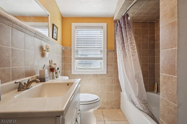 237 Sherwood Ave, Paterson City, NJ 07502