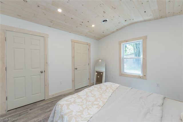 35032 East Road, Grafton, OH 44044