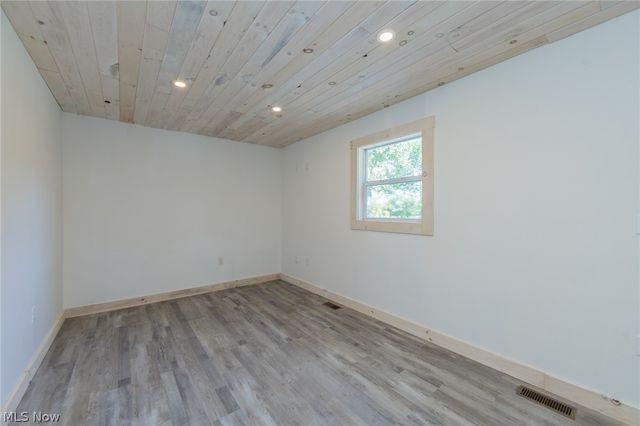 35032 East Road, Grafton, OH 44044