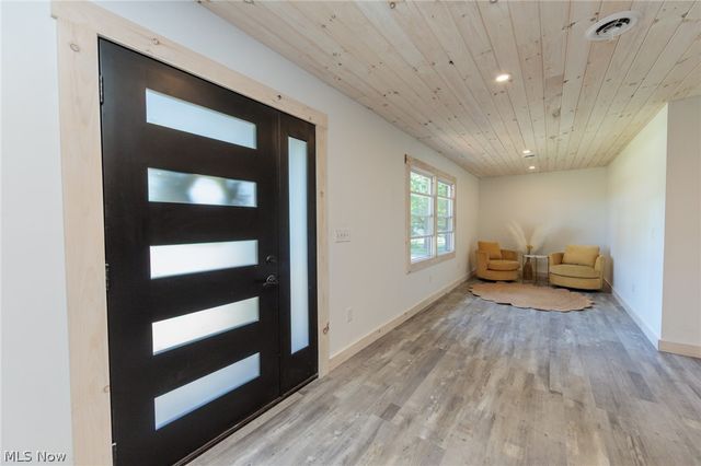 35032 East Road, Grafton, OH 44044