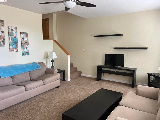 20384 Canyonview Dr, Tuolumne, CA 95479