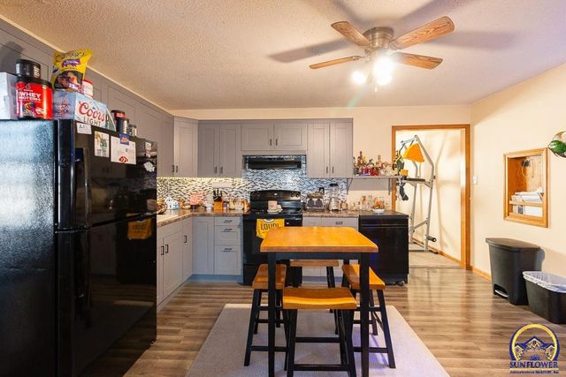 4032 SW 34th ST, Topeka, KS 66614