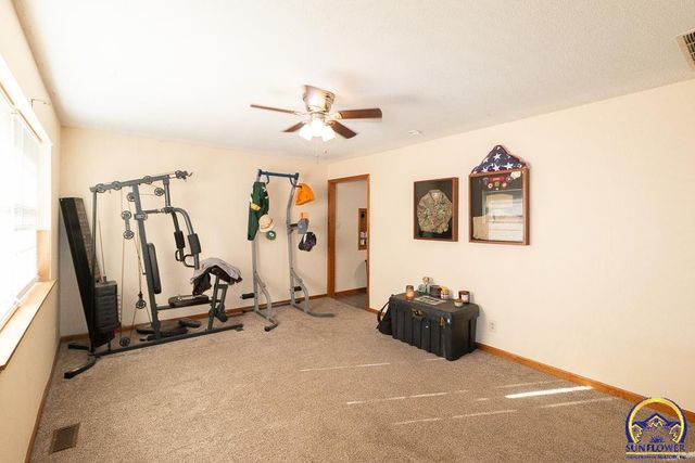 4032 SW 34th ST, Topeka, KS 66614