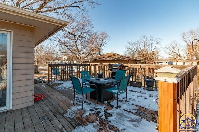 4032 SW 34th ST, Topeka, KS 66614