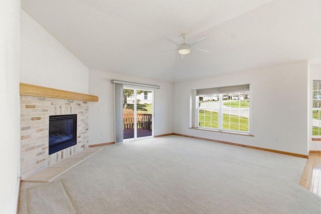 N96W14211 Knollcrest CIRCLE, Germantown, WI 53022