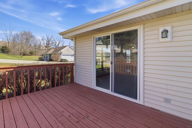N96W14211 Knollcrest CIRCLE, Germantown, WI 53022