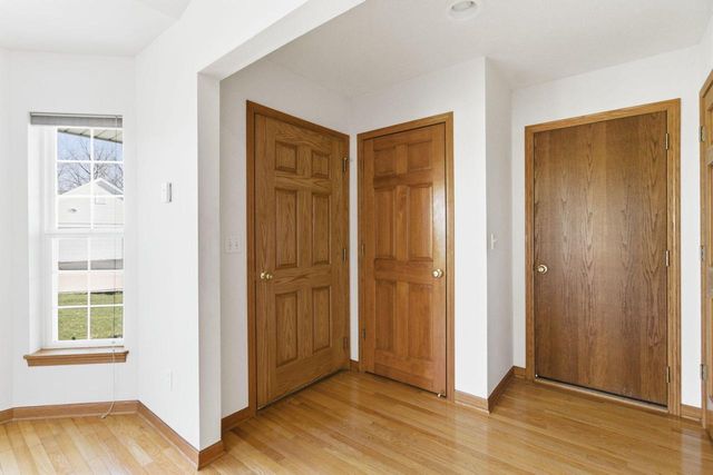N96W14211 Knollcrest CIRCLE, Germantown, WI 53022